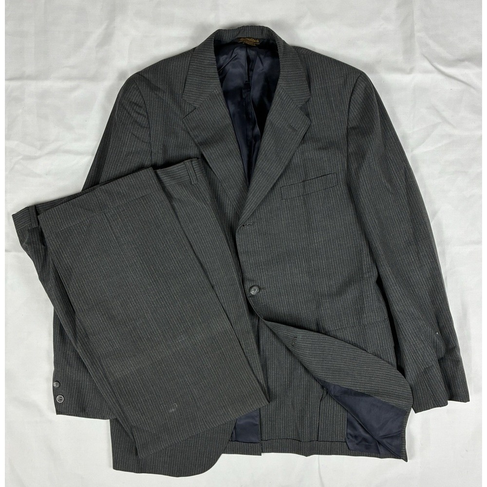 Southwick Grey Pencil Stripe Wool Suit 42R 36W Wide Lapels MiUSA Union 70s VTG